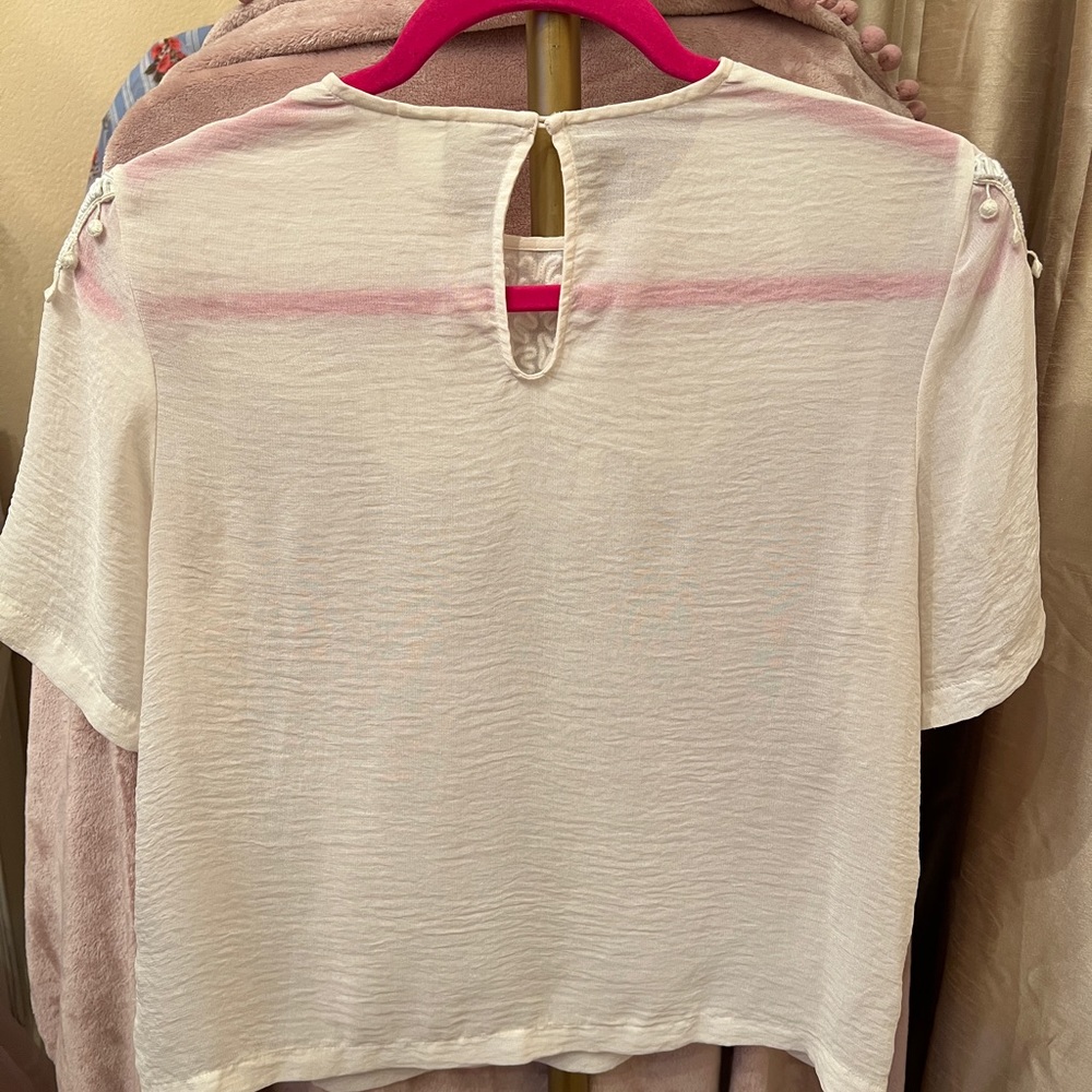 Cream Top - Picture 3 of 3